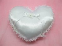 1X White Heart-shaped Lace Edge Wedding Ring Pillow