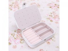 1Pc White Hard Case Earring Bracelet Etc Jewellery Travel Case 1Pc White Hard Case Earring Bracelet Etc Jewellery Travel Case