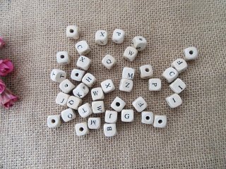 580Pcs Wooden Cube Alphabet Letter Beads 10x10mm
