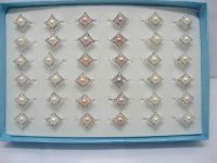 36 Rhombus Rings with Pearl Top Mixed Colour ri-m108