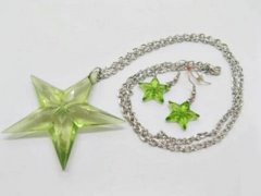 5X Green Star Chain Necklace w/Earring 5X Green Star Chain Necklace w/Earring