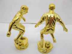 20Pcs Golden Plated Boy Play Football Stand Display 20Pcs Golden Plated Boy Play Football Stand Display