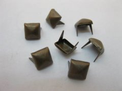500Pcs Bronze Pyramid Studs 7x7mm Leather Craft 500Pcs Bronze Pyramid Studs 7x7mm Leather Craft