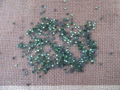 7500Pcs Green Round Facted Flatback Rhinestone 3mm Dia. 7500Pcs Green Round Facted Flatback Rhinestone 3mm Dia.