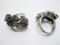 12 Fashion Rings with Double Flower on Top 12 Fashion Rings with Double Flower on Top