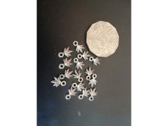(image for) 1000 Cannabis Leaf Alloy Metal Pendants Charms finding
