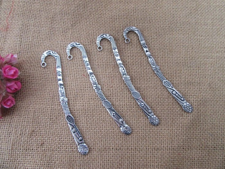 20Pcs Tibetan Silver Sporty Design Carved Hook Metal Bookmarks - Click Image to Close