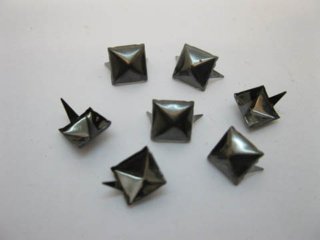 200Pcs New Brass Pyramid Studs 9x9mm Leather Craft