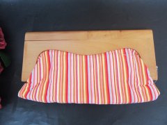 1X Red Stripe Lady's Handbag with Wooden Frame Edge 1X Red Stripe Lady's Handbag with Wooden Frame Edge