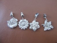 1Sheet x 4Pcs Insect Flower Weight Tablecloth Clips Assorted