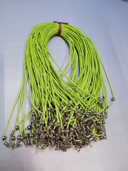 100 Green Waxen Strings With Connector For Necklace - Click Image to Close