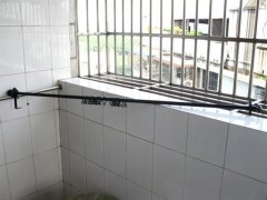 1X New Metal Adjustable Curtain Rod w/Curtain Rings 1X New Metal Adjustable Curtain Rod w/Curtain Rings