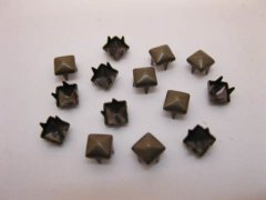 500Pcs Bronze Pyramid Studs 5x5mm Leather Craft 500Pcs Bronze Pyramid Studs 5x5mm Leather Craft