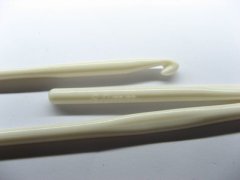 (image for) 50 White Plastic Crochet Hook Needle for Crafts 6mm