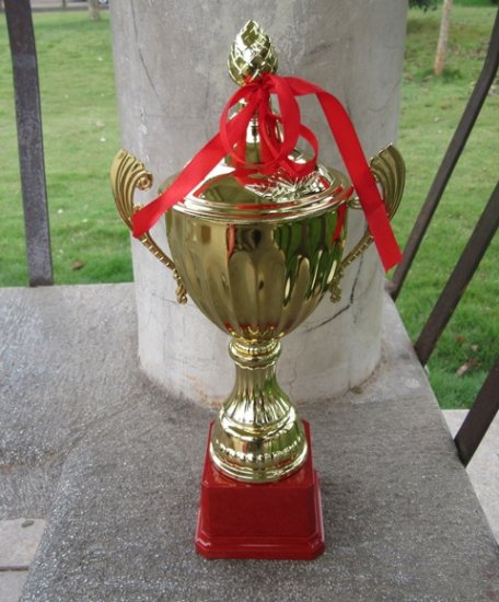 1Pc Golden Plated Trophy Cup Novelty Achievement Award 29cm High - Click Image to Close