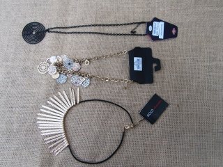 12X Fashion Trend Necklace with Retail Package Assorted