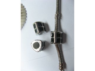10 Black Enamel Metal Thread European Beads pa-m185