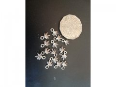 1000 Cannabis Leaf Alloy Metal Pendants Charms finding