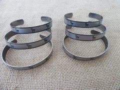 (image for) 12Pcs Fashion Silver Bangle Bracelets Reindeer Design Jewellery
