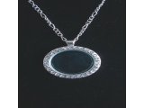 (image for) Floating Locket