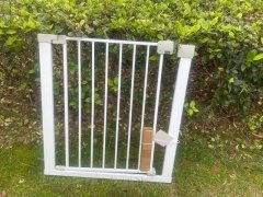 (image for) 1Pc Pet Dog Safety Gate Fence Easy Installation Secure&Reliable