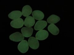 100 Glow in The Dark Stones Orange Pebbles Rock Fish Home Garden