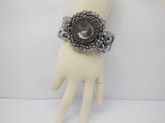 4Pcs Ornate Faceted Glass Beads Bracelet - Grey 4Pcs Ornate Faceted Glass Beads Bracelet - Grey