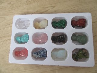 12Pcs 2 Inch Dog Gemstone Statue Healing Crystal Animals