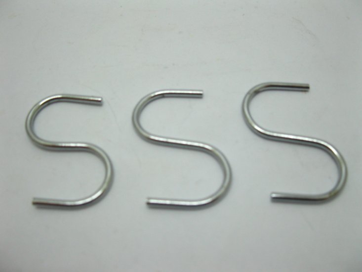 200 New Metal S-Shaped Hooks 40mm - Click Image to Close