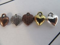 200Pcs Alloy Metal Heart Shape Beads Charms Pendants Assorted