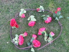 (image for) 1Pc Red 14 Flower Head Artificial Rose Leaf Garland Vine Thicker