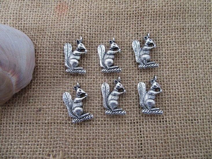 50Pcs New Squirrel Beads Charms Pendants Jewellery Findings - Click Image to Close
