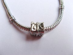 10 Alloy European Cube Thread Beads ac-sp341 10 Alloy European Cube Thread Beads ac-sp341