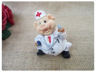 (image for) 4Pcs Piggie Doctor Ornament Figurine Desktop Home Decoration