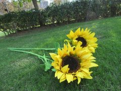 4Pcs Artificial Sun Flower Home Garden Decoration 17cm Dia 4Pcs Artificial Sun Flower Home Garden Decoration 17cm Dia