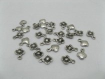 500 Charms Metal Flower pendants finding - Click Image to Close