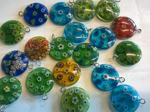 100 X Round Flower Cats Eye Pendants