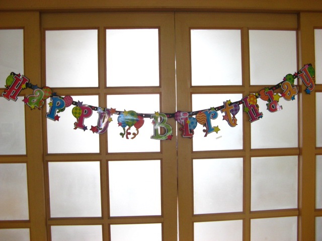 12 Balloon "Happy Birthday" Letter Banner Party - Click Image to Close