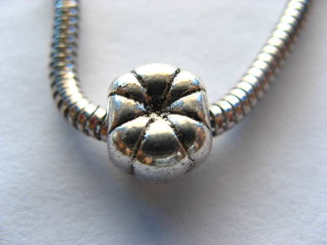 100 Alloy European Pumpkin Shaped Beads 100 Alloy European Pumpkin Shaped Beads