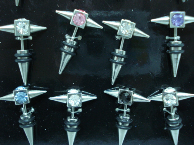 12 Spike Horseshoe Body Piercing Jewelry 12 Spike Horseshoe Body Piercing Jewelry