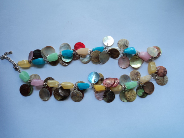 12 Long Natural Sea Shell Necklaces Mixed Colour - Click Image to Close