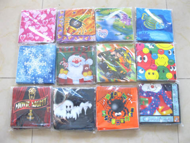 30 packs x 18pcs Assorted Party SERVIETTES Napkins