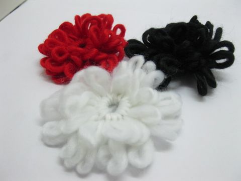 20Pcs Handmade Crochet Sunflower for Dress Mixed - Click Image to Close
