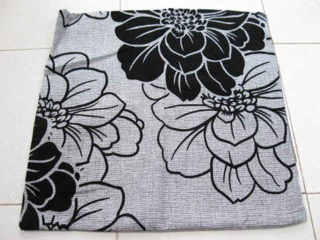 2Pcs Black/White Peony Hemp Cushion Covers 43cm - Click Image to Close