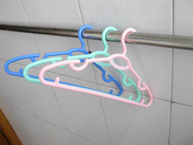 4Bundle X 4Pcs New Child Kid Clothes Hangers - Click Image to Close