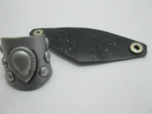 60X Middle Ages Style Foldable Leather Rings