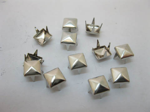 500Pcs Silver Color Pyramid Studs 7x7mm Leather Craft - Click Image to Close