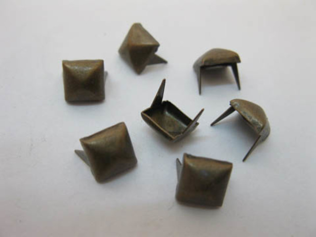 500Pcs Bronze Pyramid Studs 7x7mm Leather Craft - Click Image to Close