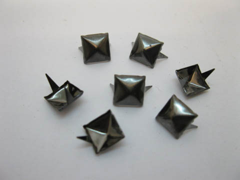 200Pcs New Brass Pyramid Studs 9x9mm Leather Craft - Click Image to Close