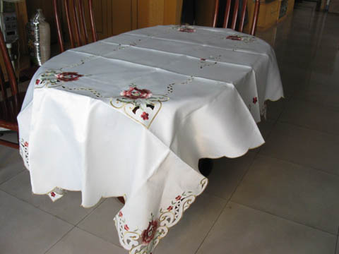 1X New Embroidered Flower 144x228cm Table Cloth - Click Image to Close